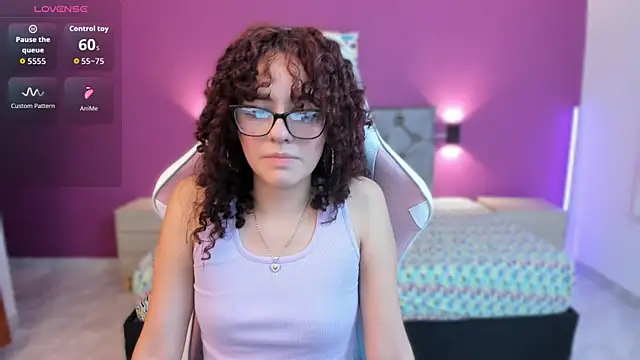 Dulcee Gaby online show from April 2026 07:28:01 PM