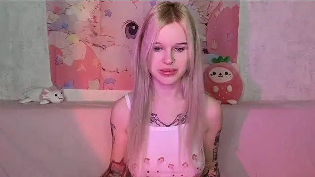 HoneyGold  online show from December 2025 03:59:01 AM