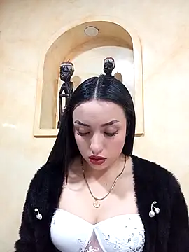 LUCIA 27- online show from October 2025 01:12:02 PM