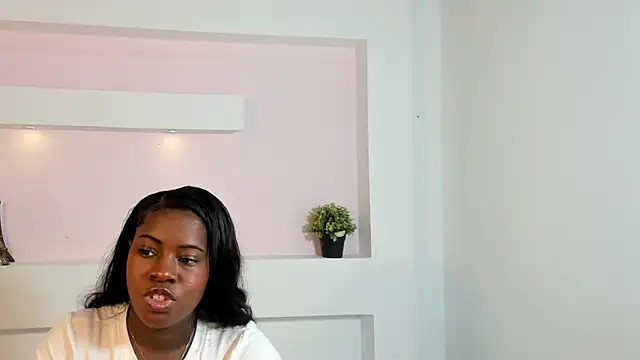 MiaFoxx7 online show from October 2025 09:04:02 PM