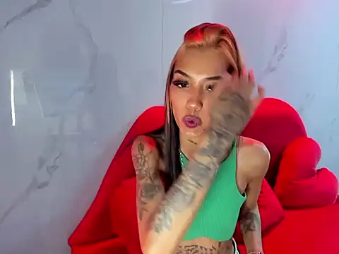 Snapshot of KarlaSlutSkinny__ chatting on October 2025 03:17:02 AM KarlaSlutSkinny online show from October 2025 03:17:02 AM