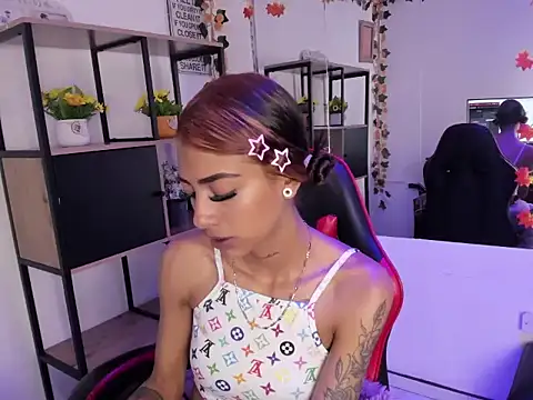 Snapshot of KarlaSlutSkinny__ chatting on November 2025 03:55:01 PM KarlaSlutSkinny online show from November 2025 03:55:01 PM