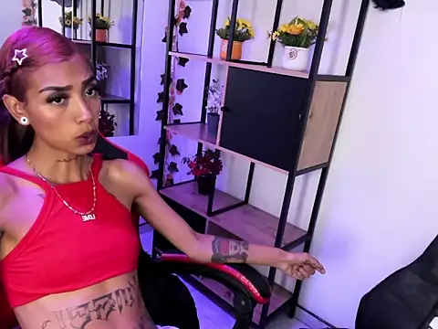 Snapshot of KarlaSlutSkinny__ chatting on December 2025 03:25:01 AM KarlaSlutSkinny online show from December 2025 03:25:01 AM