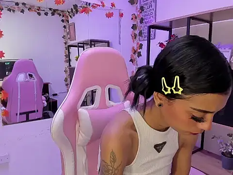 Snapshot of KarlaSlutSkinny__ chatting on January 2026 08:40:02 PM KarlaSlutSkinny online show from January 2026 08:40:02 PM