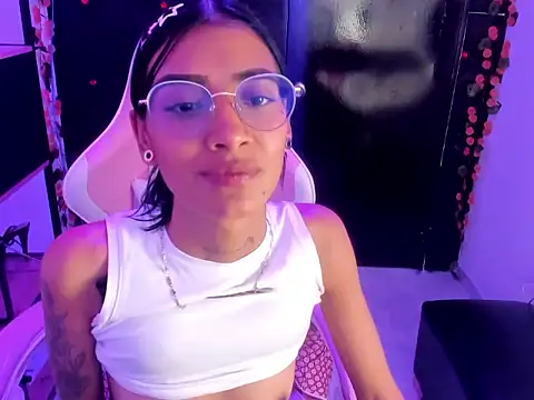 Snapshot of KarlaSlutSkinny__ chatting on February 2026 10:30:02 PM KarlaSlutSkinny online show from February 2026 10:30:02 PM