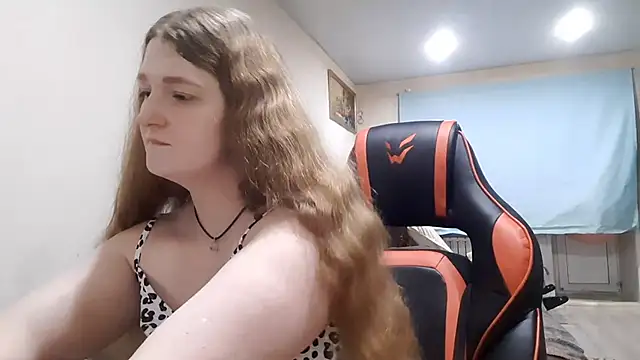 Snapshot of KissFlamee chatting on November 2025 03:35:01 PM KissFlamee online show from November 2025 03:35:01 PM