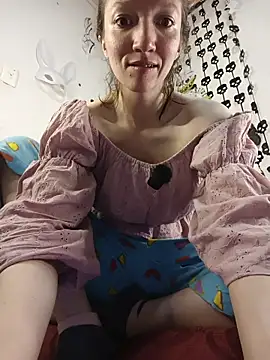 Lucy colee online show from October 2025 12:23:01 PM