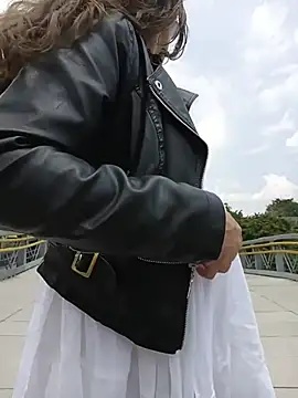 Lucy colee online show from April 2026 05:54:01 PM