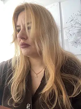 Snapshot of Passion-Blondy chatting on February 2026 11:04:02 AM Passion-Blondy online show from February 2026 11:04:02 AM