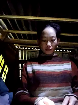 gio-thu online show from November 2025 03:50:01 AM