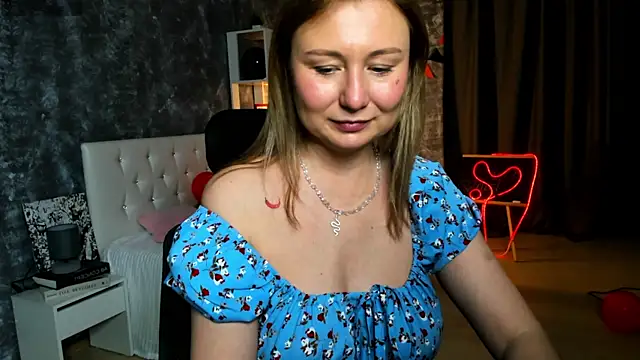 scent  of woman online show from November 2025 01:38:02 AM