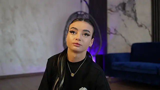 RachelRavee online show from March 2026 05:35:01 AM