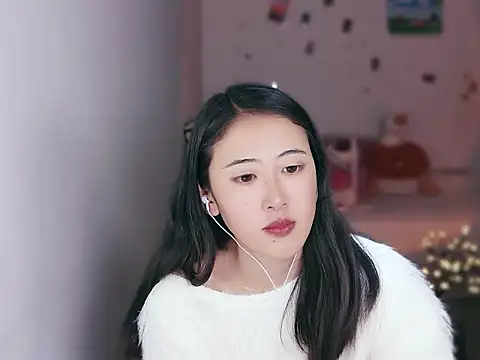 Snapshot of Queena_ chatting on January 2026 03:28:01 PM Queena online show from January 2026 03:28:01 PM