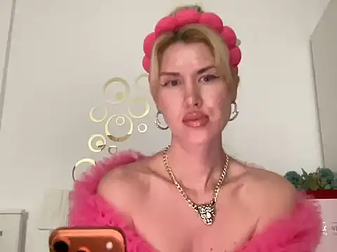 Snapshot of Ilymaris chatting on February 2026 12:37:01 AM Ilymaris online show from February 2026 12:37:01 AM