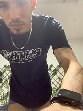 fabrizzio Monti online show from November 2025 01:38:01 AM