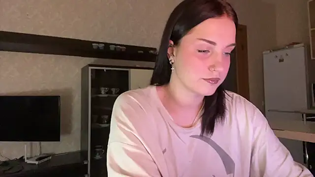 Snapshot of VelvetNote chatting on November 2025 01:44:01 PM VelvetNote online show from November 2025 01:44:01 PM