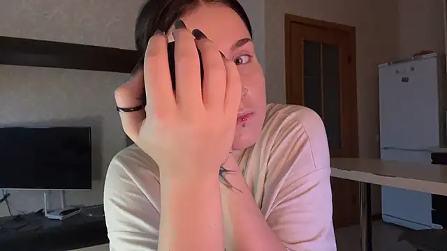 Snapshot of VelvetNote chatting on December 2025 11:52:01 AM VelvetNote online show from December 2025 11:52:01 AM