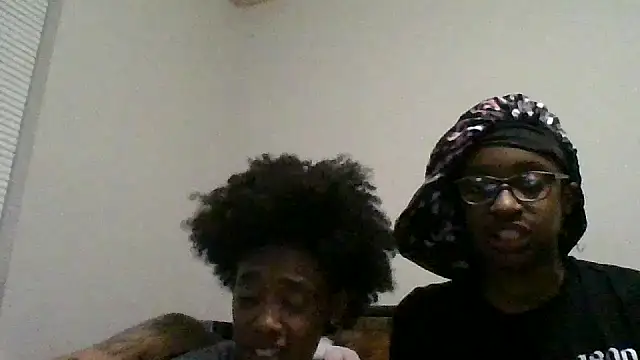 dezzidavill online show from March 2026 01:21:01 AM