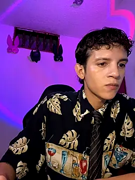 tylernova online show from October 2025 04:22:02 AM