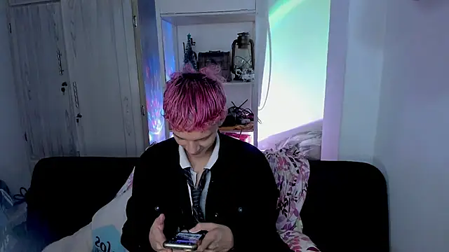 tylernova online show from December 2025 03:15:01 AM