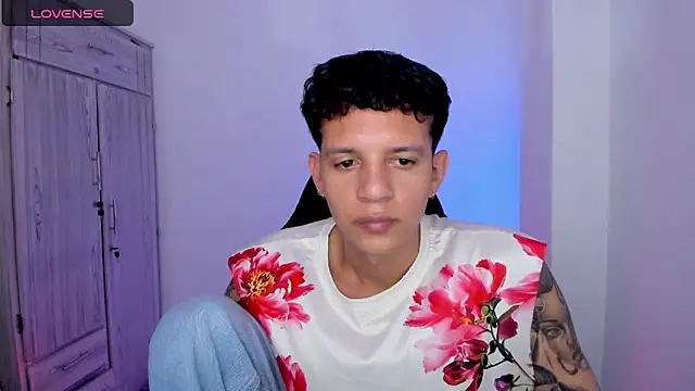 tylernova online show from June 2026 03:33:01 AM
