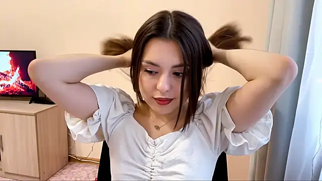 AlveraCappola online show from October 2025 01:33:02 PM