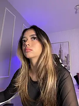 HoneyMollyX online show from March 2026 01:07:02 PM