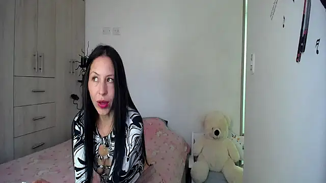 you yuyuu online show from June 2026 09:43:02 PM