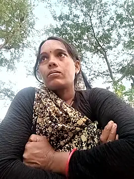 Cutsedi3 online show from November 2025 11:43:02 AM