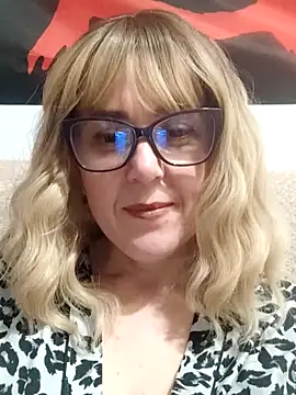 Amelialove42 online show from April 2026 07:40:02 PM