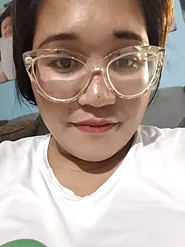 Snapshot of PussyCherry chatting on October 2025 06:12:02 AM PussyCherry online show from October 2025 06:12:02 AM