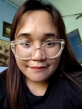 Snapshot of PussyCherry chatting on October 2025 05:17:02 AM PussyCherry online show from October 2025 05:17:02 AM