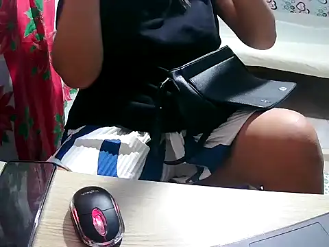 Snapshot of PussyCherry chatting on December 2025 11:14:02 AM PussyCherry online show from December 2025 11:14:02 AM