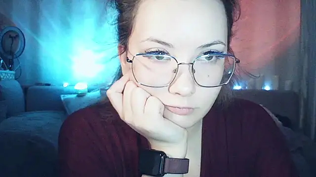 Snapshot of MoodieMira chatting on February 2026 07:48:01 PM MoodieMira online show from February 2026 07:48:01 PM