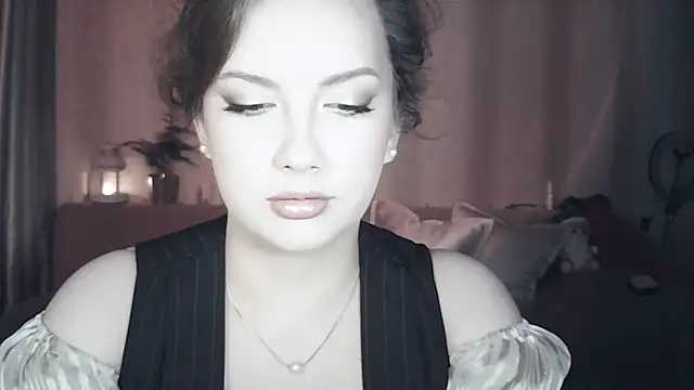 MoodieMira online show from May 2026 06:59:01 PM