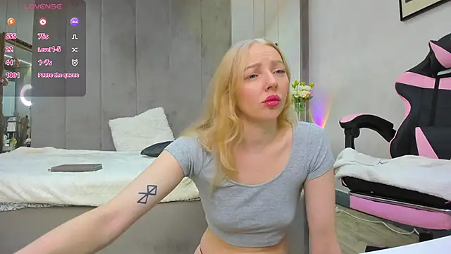 SundyRose online show from November 2025 09:32:01 PM