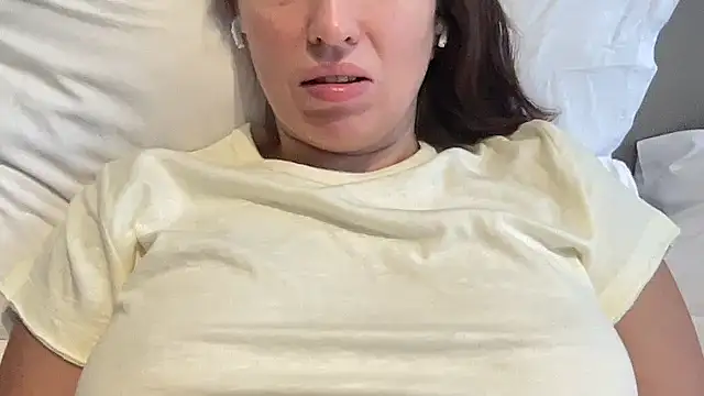 Snapshot of CArivora chatting on February 2026 08:46:02 AM CArivora online show from February 2026 08:46:02 AM