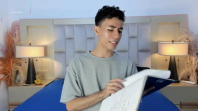 Zahir Ashar online show from April 2026 11:22:02 AM