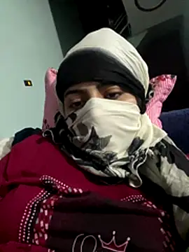 Snapshot of Crazycutiee2 chatting on November 2025 12:15:01 PM Crazycutiee2 online show from November 2025 12:15:01 PM