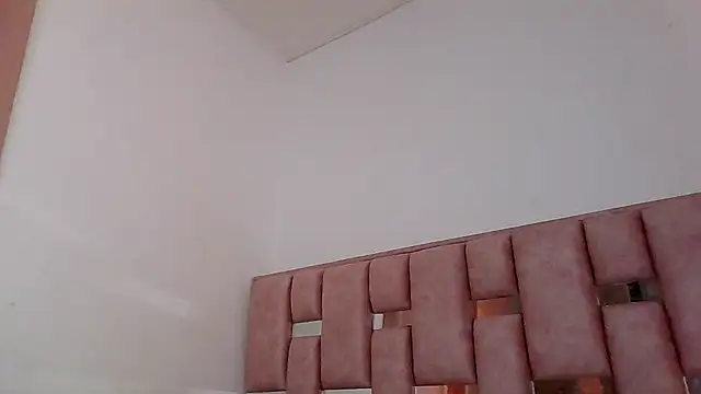 abby moss 2 online show from January 2026 05:06:02 PM