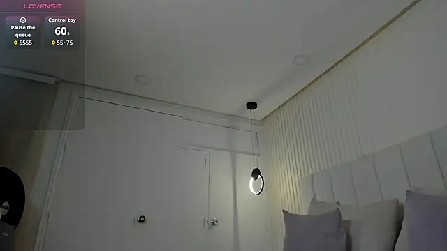 amira sanz online show from December 2025 02:30:01 AM