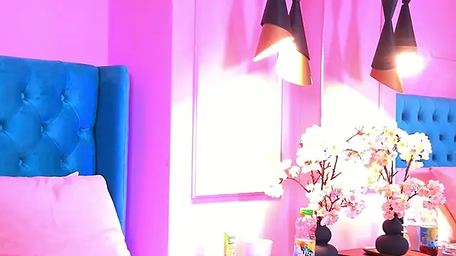 TaliaMorenne online show from November 2025 04:07:02 PM