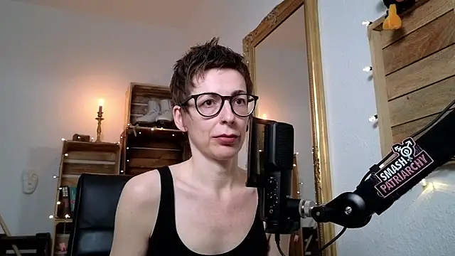 Antifistin online show from October 2025 06:50:02 PM