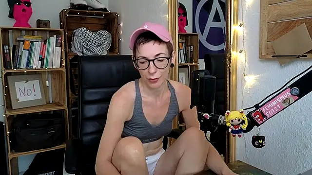 Snapshot of Antifistin chatting on July 2026 12:22:02 PM Antifistin online show from July 2026 12:22:02 PM