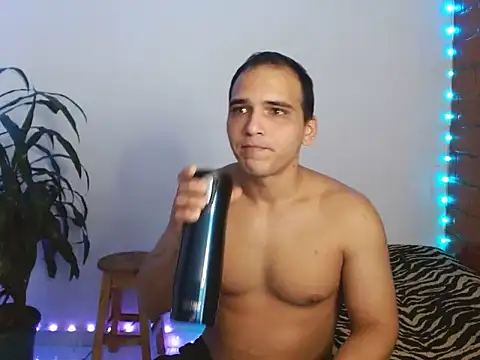 Maax3023 online show from October 2025 01:07:02 PM