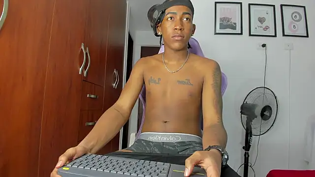 latin kay1 online show from February 2026 10:54:02 PM