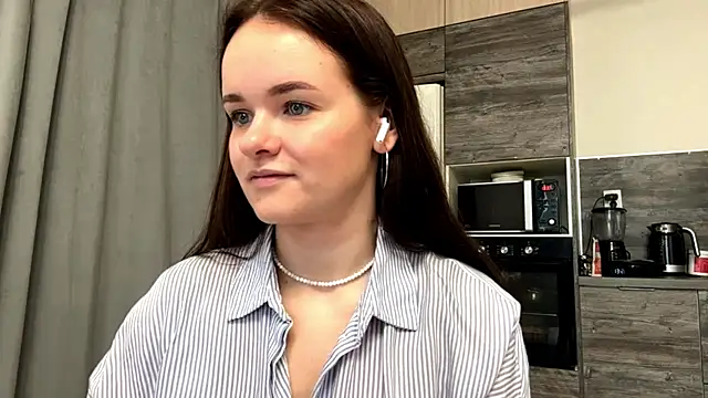 WalterGirlcute online show from October 2025 08:24:02 AM