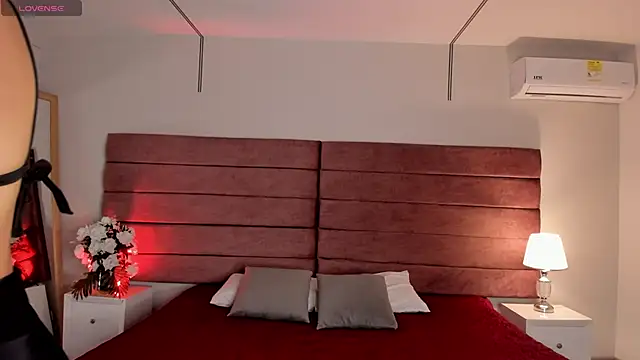 LittleVaale online show from December 2025 11:17:01 AM