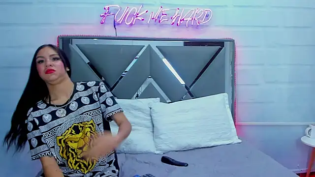 Innocent Room1 online show from October 2025 06:41:02 PM