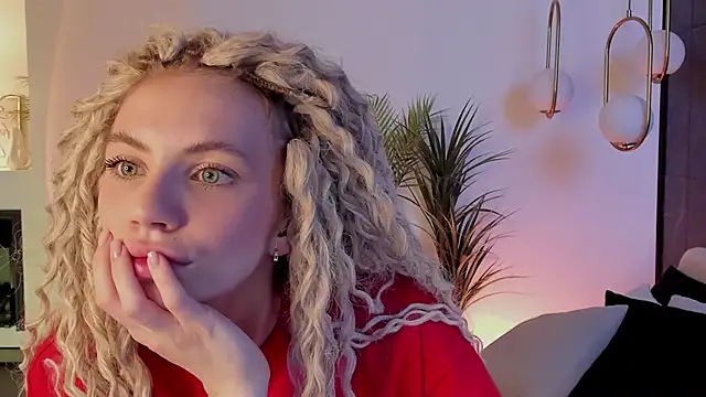 Snapshot of mia_silkk chatting on October 2025 05:59:01 AM mia silkk online show from October 2025 05:59:01 AM